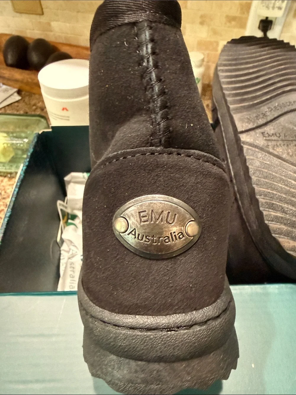 Emu Black Men's Chukka Boots with Fleece Lining